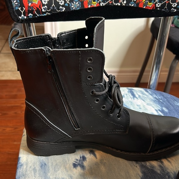 Motorcycle Boots - Picture 8 of 11